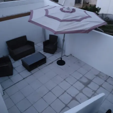 Huge Terrace And 2 Balconies Center Apartment *